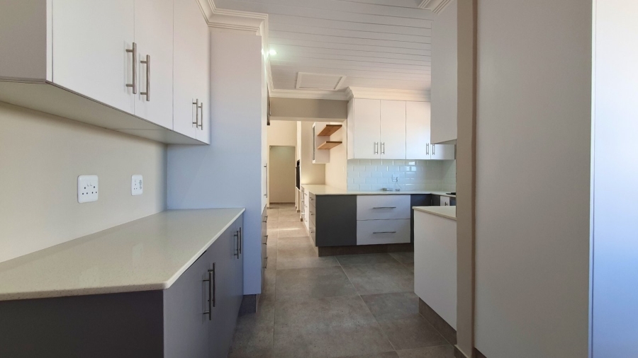 3 Bedroom Property for Sale in Dana Bay Western Cape